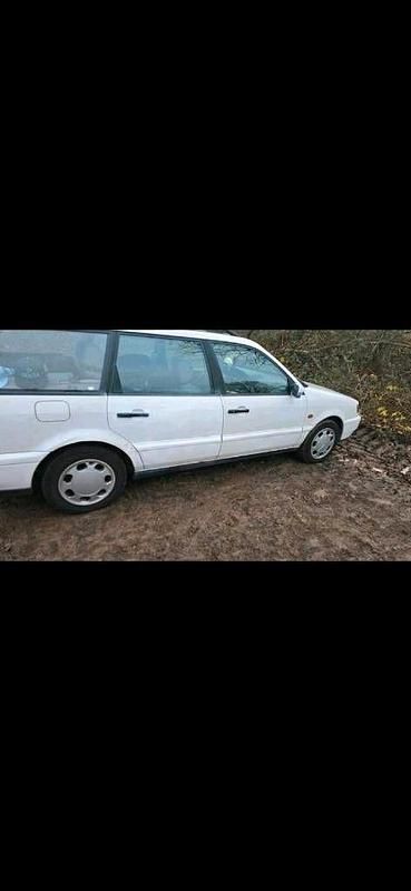 Gebraucht VW Passat 115 PS (84 kW) 1993 Weiß Kombi