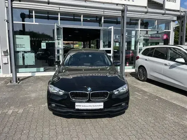 Używany BMW 318 136 KM (100 kW) 2017 Czarny Kombi