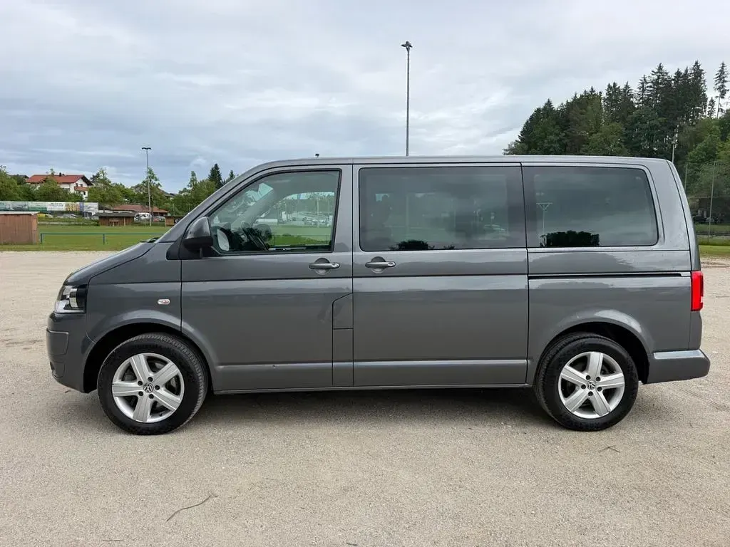 Gebraucht VW T5 179 PS (131 kW) 2015 Grau Van