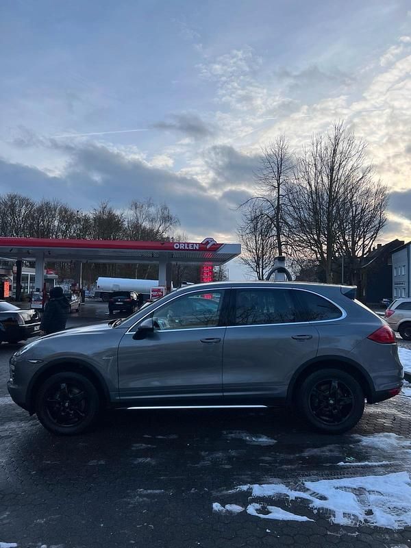 Gebraucht Porsche Cayenne 245 PS (180 kW) 2013 Grau SUV