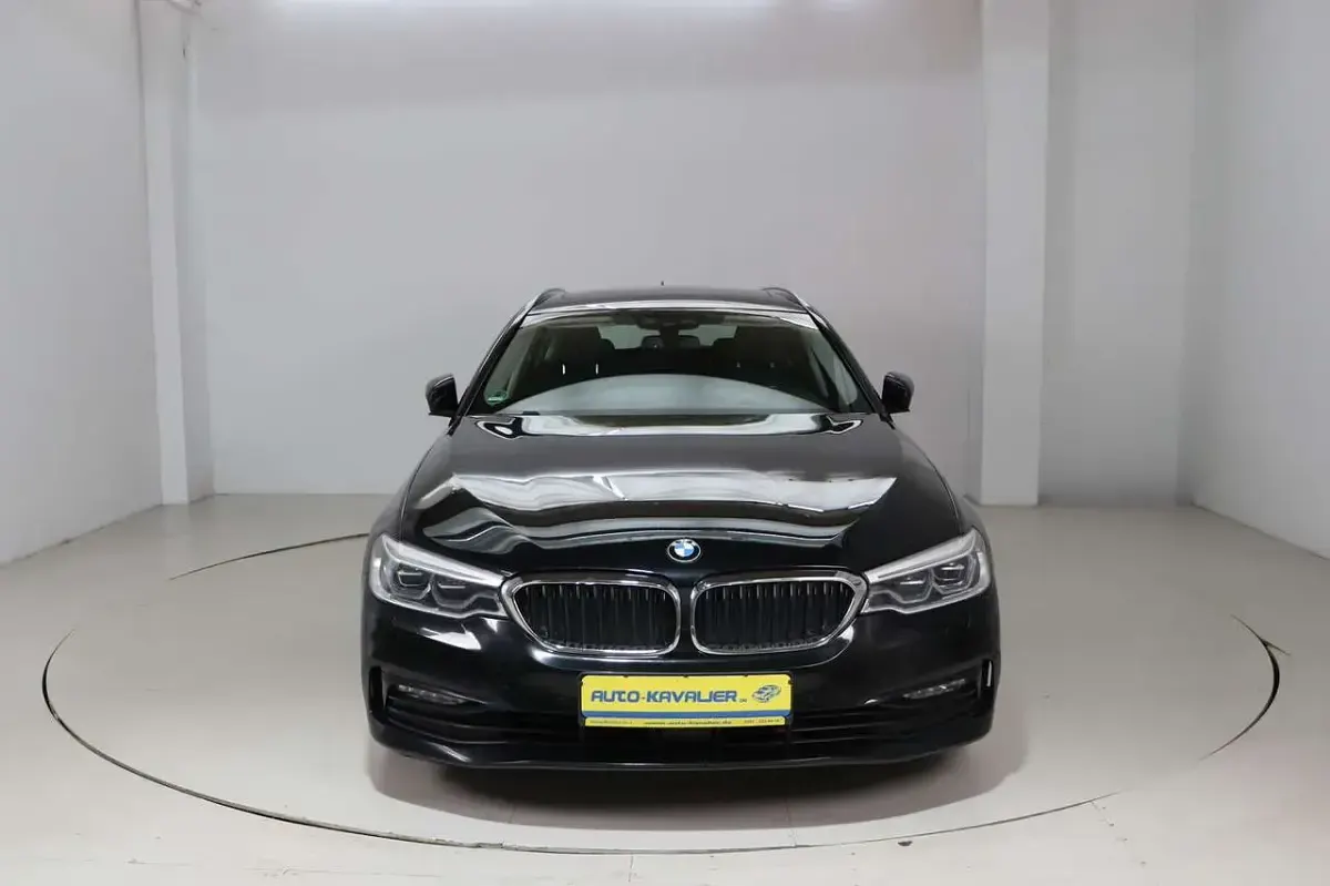 Gebraucht BMW 530 Sport Line 265 PS (194 kW) 2017 Schwarz Kombi