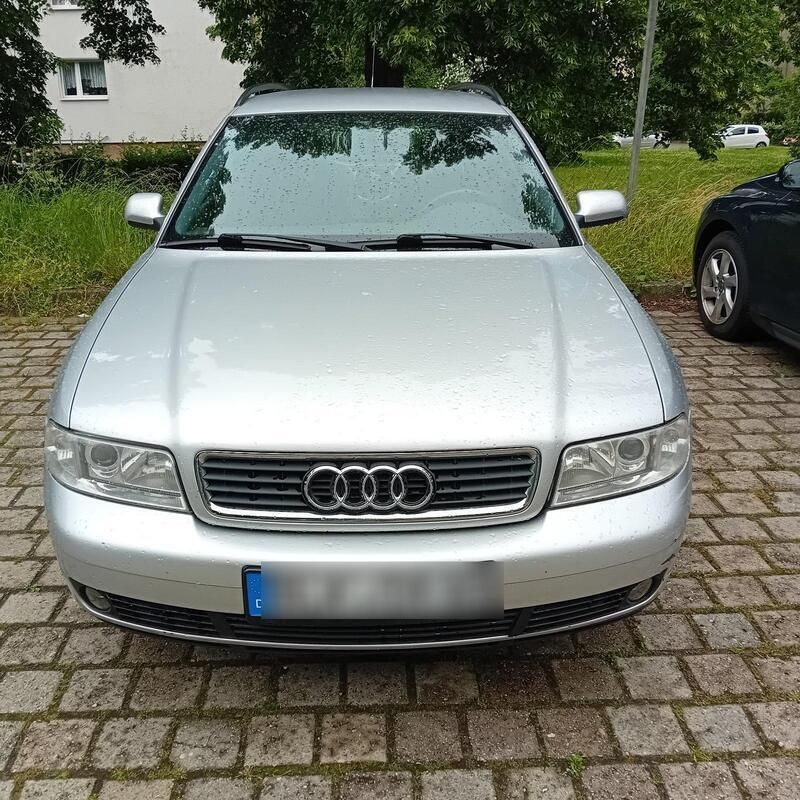 Silber Gebraucht 2000 Audi A4 Kombi | 2.200 € (Teuer) - Bild 1/4