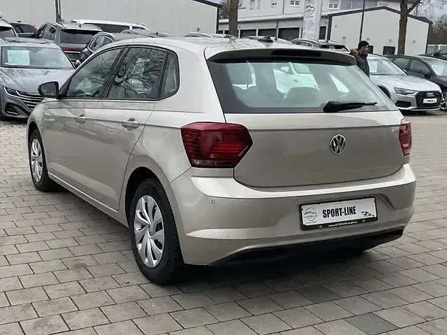 Używany VW Polo Highline 95 KM (69 kW) 2019 Srebrny Sedan/Limuzyna