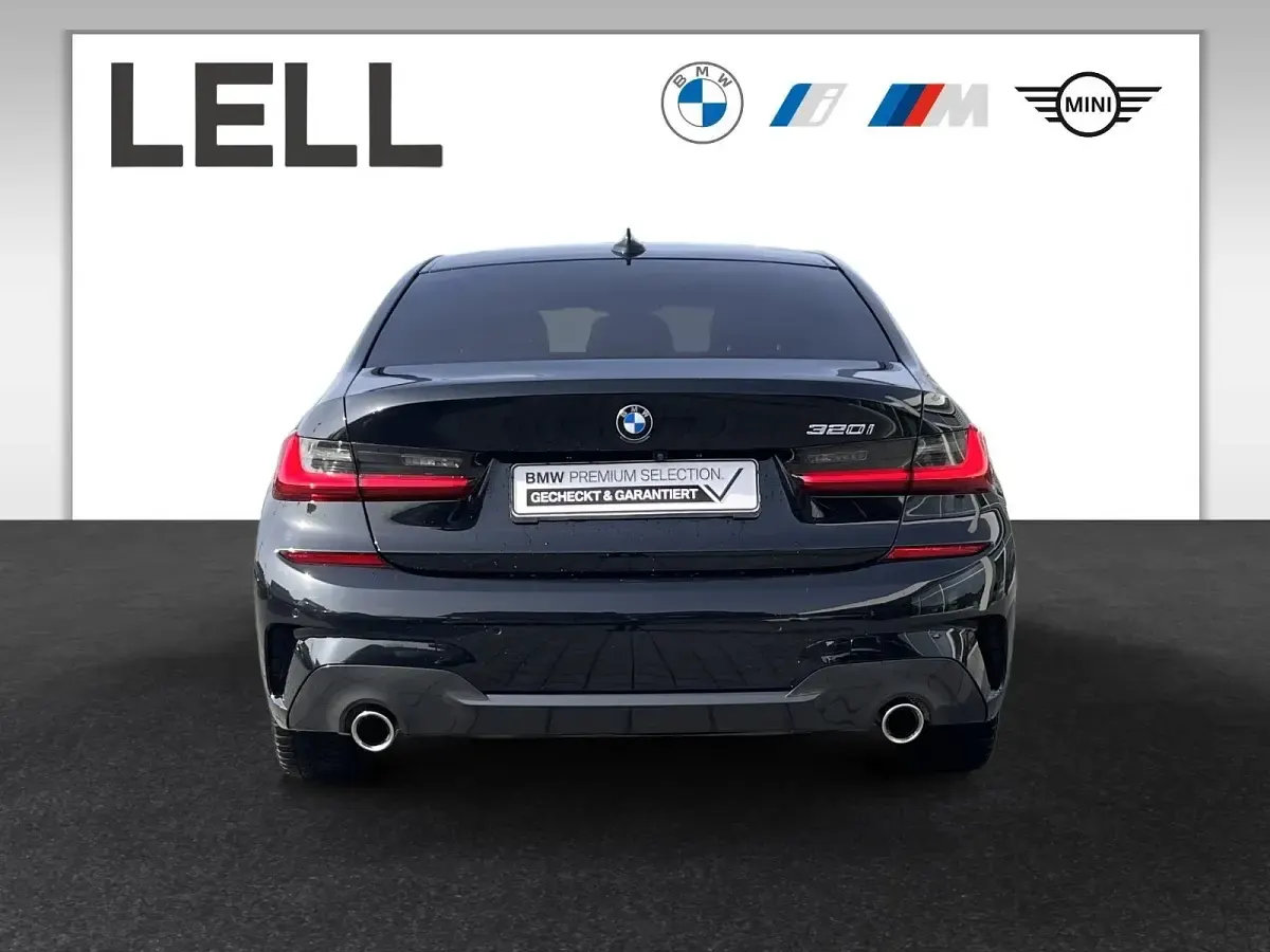 Gebraucht BMW 320 M Sport 184 PS (135 kW) 2022 Schwarz Limousine