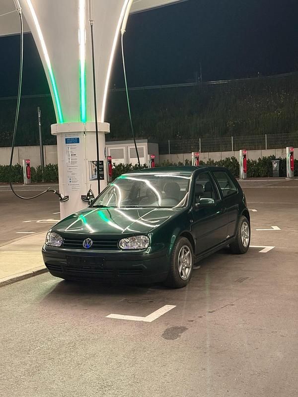 Gebraucht VW Golf IV 75 PS (55 kW) 1999 Grün Kleinwagen