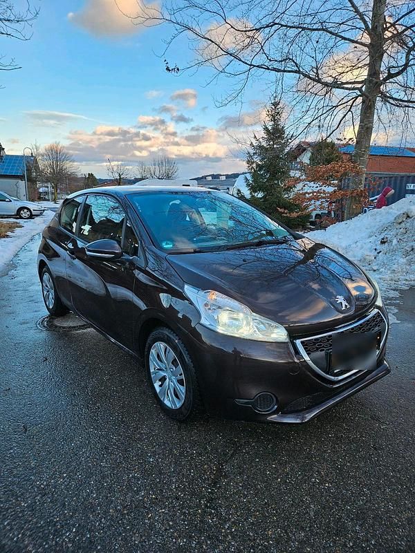 Gebraucht Peugeot 208 95 PS (69 kW) 2012 Schwarz Kleinwagen