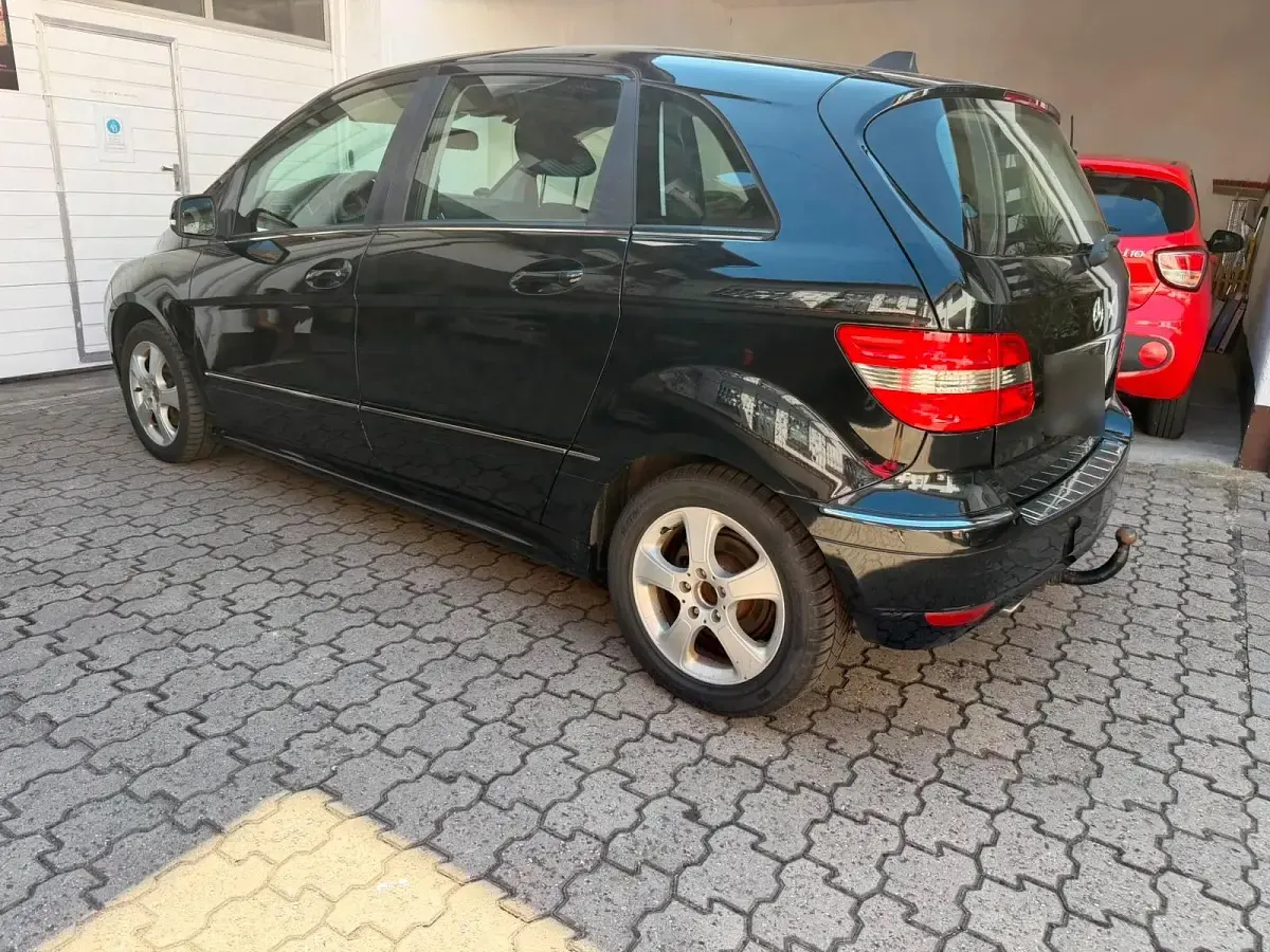 Gebraucht Mercedes B200 136 PS (100 kW) 2008 Schwarz Van / Kleinbus