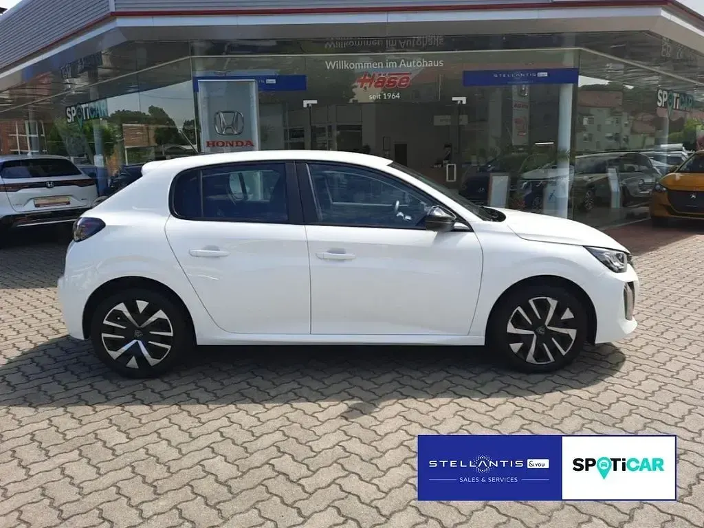 Gebraucht Peugeot 208 Active 75 PS (55 kW) 2024 Weiß Kleinwagen
