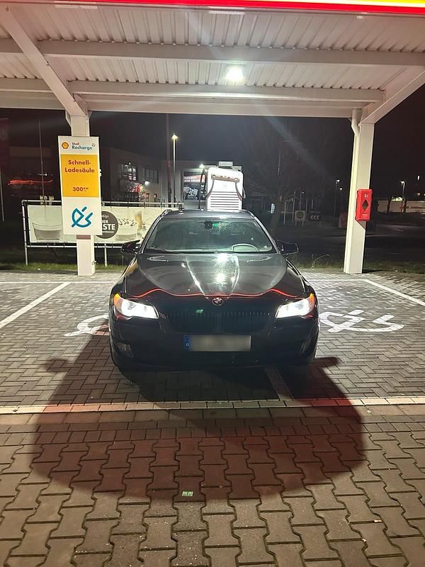 Gebraucht BMW 520 184 PS (135 kW) 2012 Grau Kombi