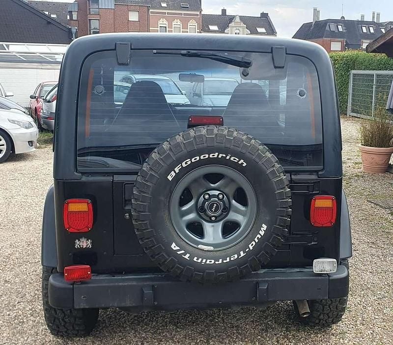 Gebraucht Jeep Wrangler Sport 118 PS (86 kW) 2001 Schwarz SUV
