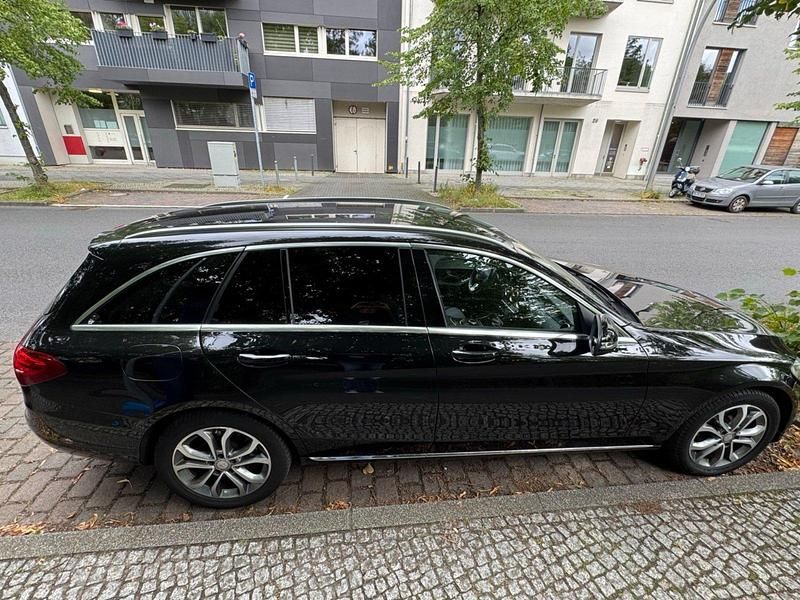 Schwarz Gebraucht 2016 Mercedes C200 Kombi | 18.950 € (Guter Preis) - Bild 1/4