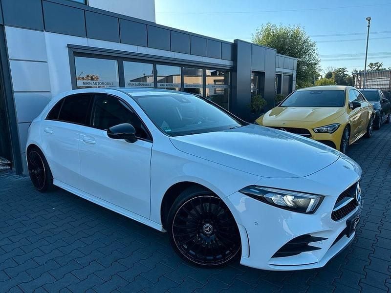 Weiß Gebraucht 2018 Mercedes A250 AMG line Limousine | 24.890 € (Fairer Preis) - Bild 1/4