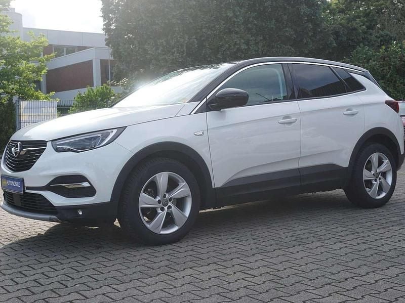 Weiß Gebraucht 2018 Opel Grandland X Innovation SUV | 13.999 € (Guter Preis) - Bild 1/4