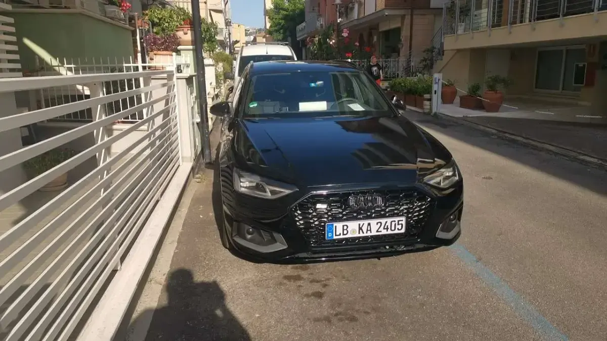 Gebraucht Audi A4 Design 190 PS (139 kW) 2024 Schwarz Kombi