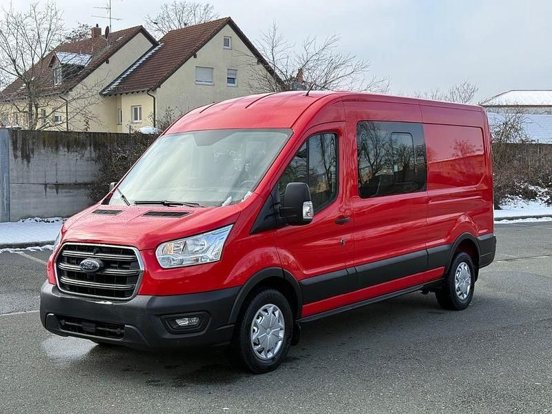 Używany Ford Transit Trend 131 KM (96 kW) 2021 Czerwony Sedan/Limuzyna