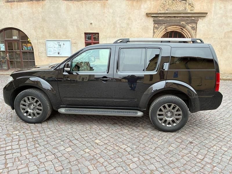 Gebraucht Nissan Pathfinder 190 PS (139 kW) 2012 Schwarz SUV