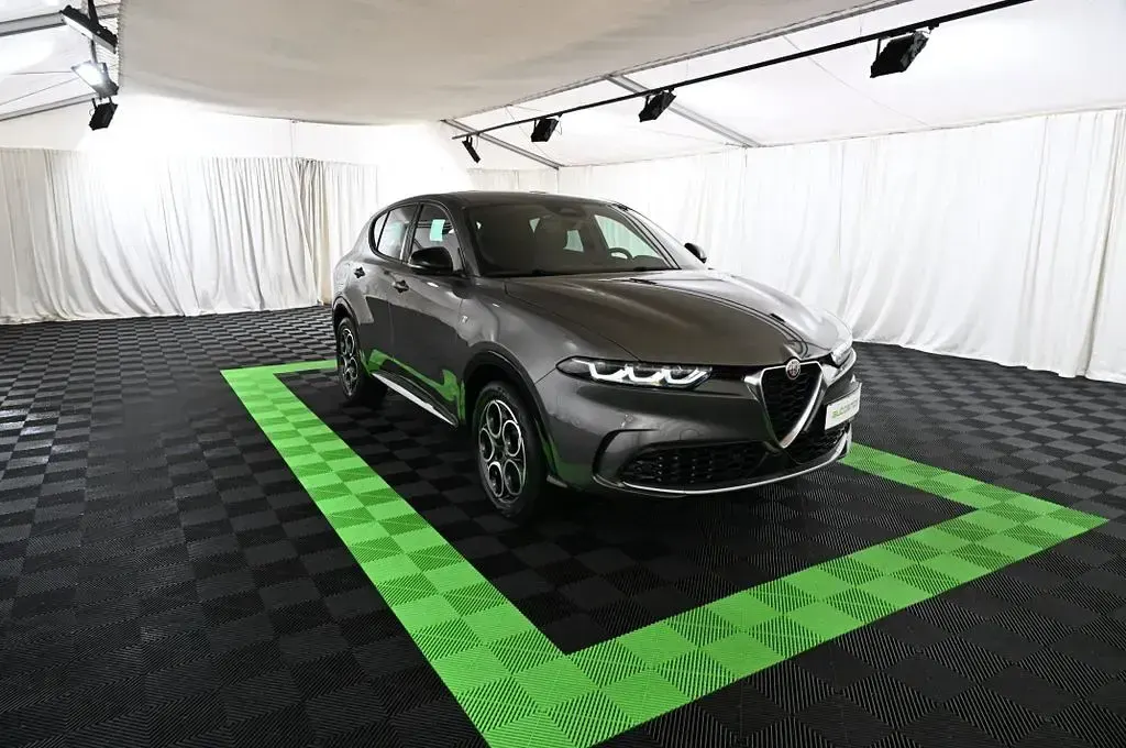 Gebraucht Alfa Romeo Tonale Ti 280 PS (205 kW) 2024 Grau SUV