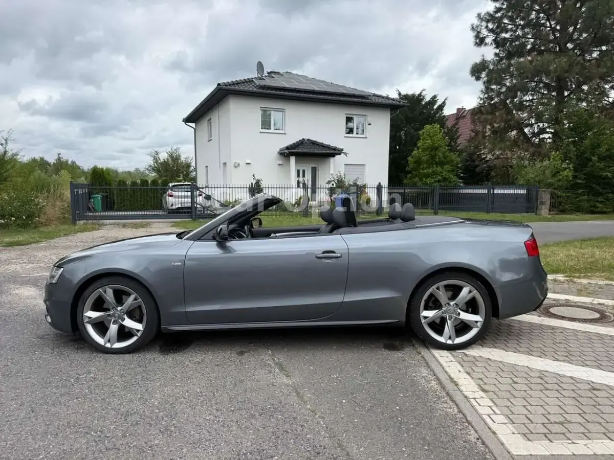 Gebraucht Audi A5 Cabriolet Sport 220 PS (161 kW) 2016 Grau Cabrio