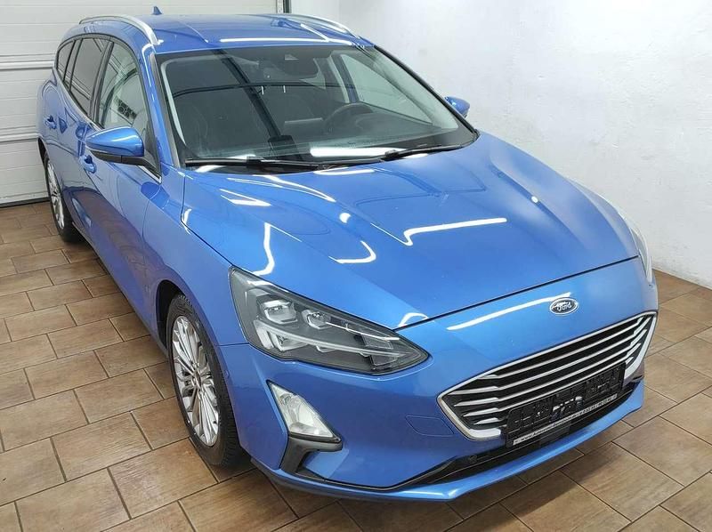 Gebraucht Ford Focus Titanium 125 PS (91 kW) 2020 Blau Kombi