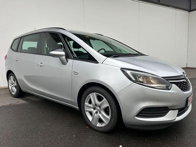 Silber Gebraucht 2016 Opel Zafira Edition Van / Kleinbus | 10.790 € (Fairer Preis) - Bild 1/4