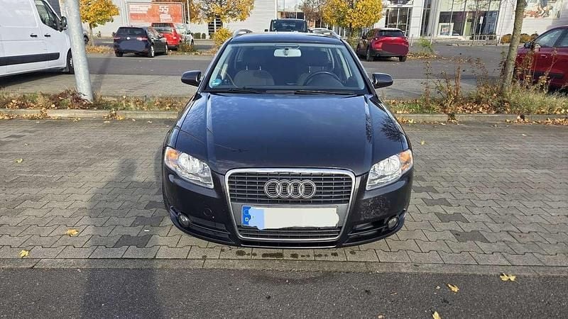 Grau Gebraucht 2007 Audi A4 Kombi | 2.900 € (Guter Preis) - Bild 1/4