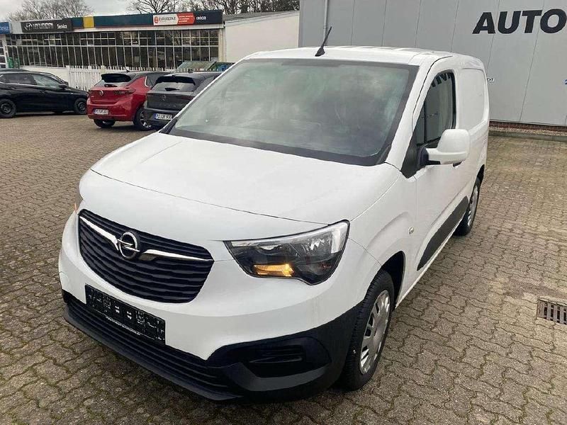 Gebraucht Opel Combo Edition 110 PS (80 kW) 2020 Jade weiss/arktis weiss Van / Kleinbus