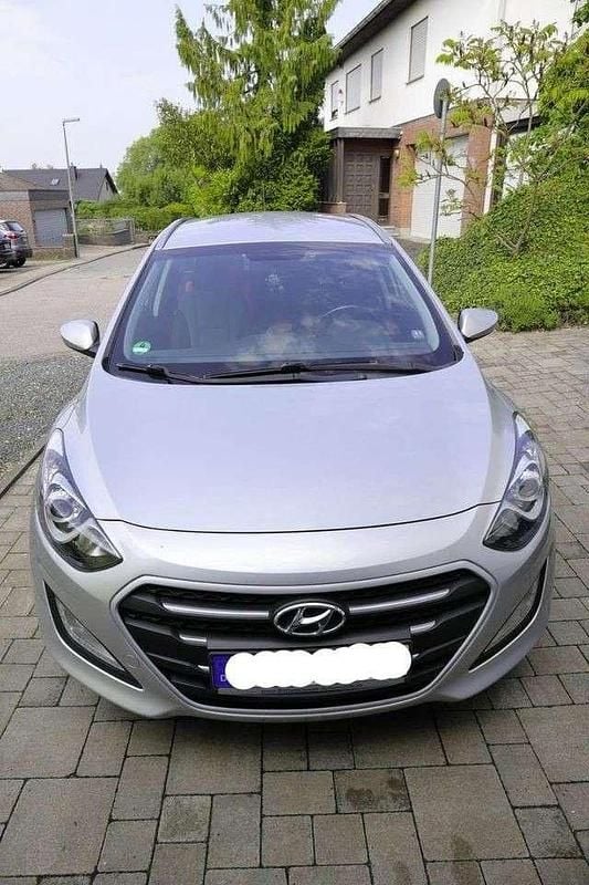 Gebraucht 2015 Hyundai i30 Trend Kombi | 6.000 € (Superpreis) - Bild 1/4