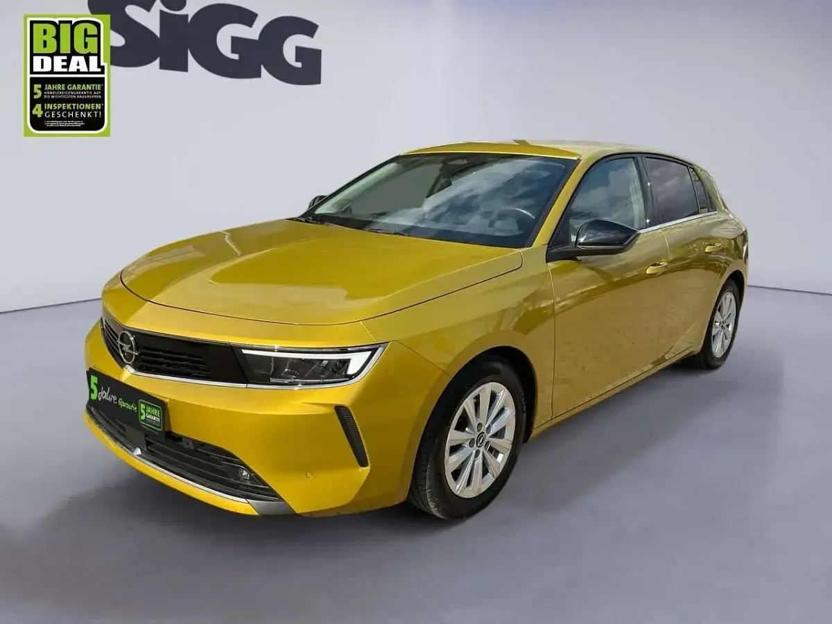 Usata Opel Astra Elegance 131 CV (96 kW) 2023 Giallo Berlina