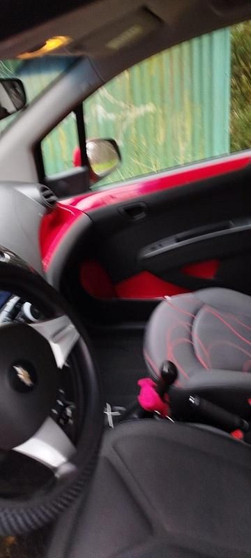 Gebraucht Chevrolet Spark 82 PS (60 kW) 2010 Rot Kleinwagen