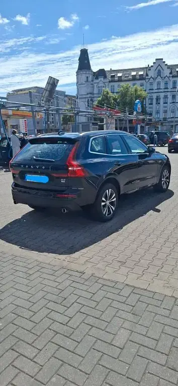 Gebraucht Volvo XC60 Momentum 197 PS (144 kW) 2021 SUV