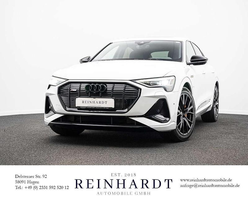 Gletscherweiß metallic Gebraucht 2022 Audi e-tron Sportback Black Edition SUV | 41.445 € (Fairer Preis) - Bild 1/3