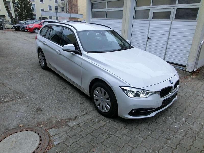 Gebraucht BMW 320 Sport Line 190 PS (139 kW) 2018 Weiß Kombi