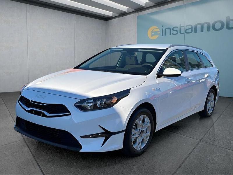 Gebraucht Kia Ceed 140 PS (102 kW) 2025 Weiss Kleinwagen