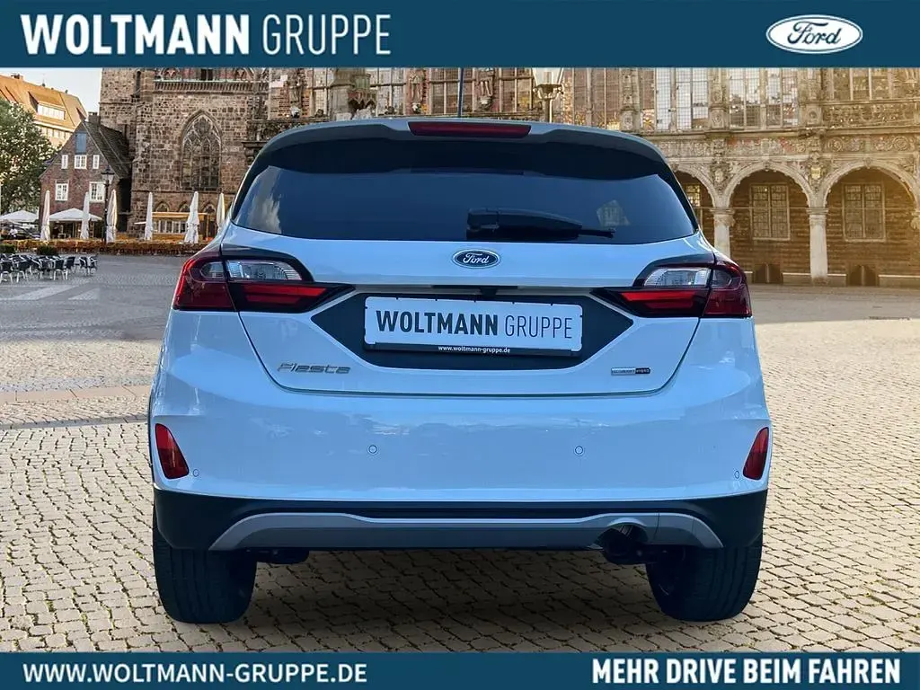 Gebraucht Ford Fiesta Active X 125 PS (91 kW) 2023 Frostweiß Kleinwagen