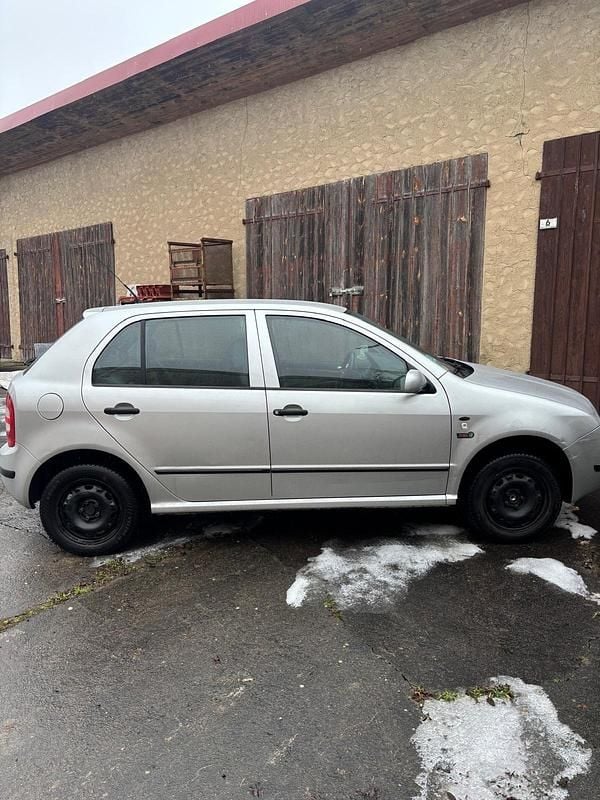 Gebraucht Skoda Fabia 75 PS (55 kW) 2001 Silber Kleinwagen