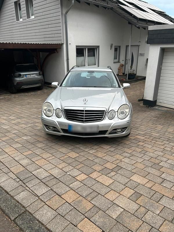 Gebraucht Mercedes E320 224 PS (164 kW) 2007 Silber Kombi