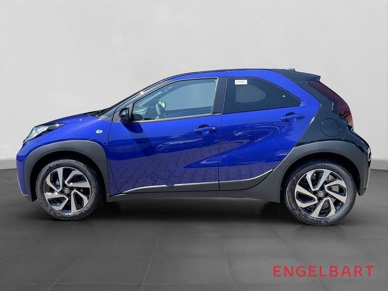 Gebraucht Toyota Aygo X 72 PS (52 kW) 2025 Grau SUV