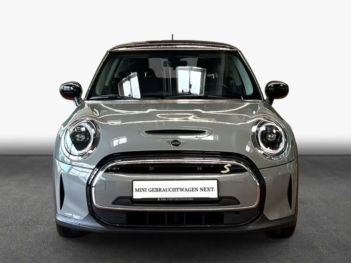 Używany Mini Cooper Essential 135 kW (184 KM) 2022 Szary Hatchback