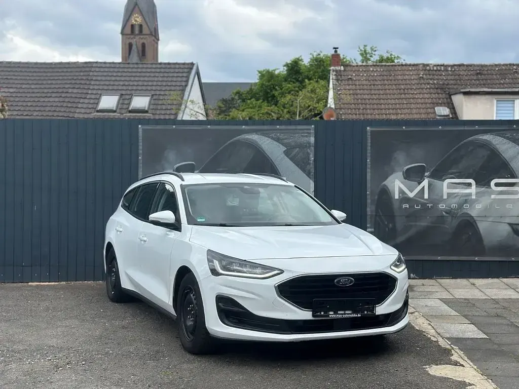 Gebraucht Ford Focus Cool & Connect 120 PS (88 kW) 2022 Weiß Limousine