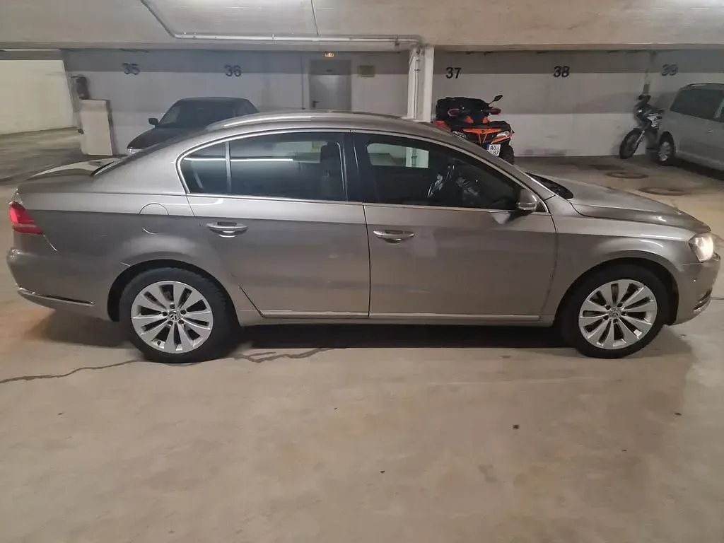 Gebraucht VW Passat Comfortline 122 PS (89 kW) 2012 Braun Limousine