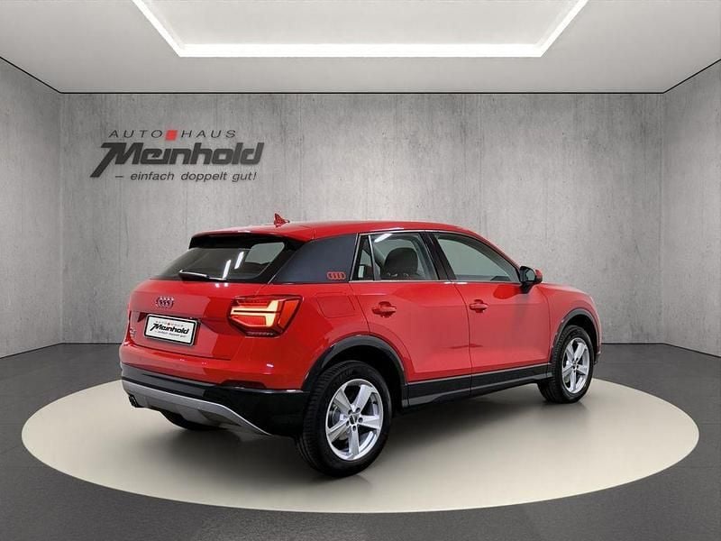 Gebraucht Audi Q2 Sport 150 PS (110 kW) 2017 Rot SUV