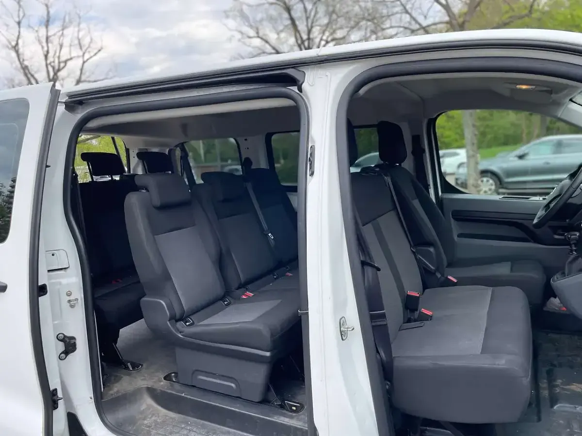 Gebraucht Opel Vivaro 120 PS (88 kW) 2022 Weiß Van / Kleinbus