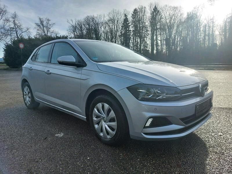 Second-hand VW Polo Comfortline 90 CP (66 kW) 2019 Argintiu Hatchback