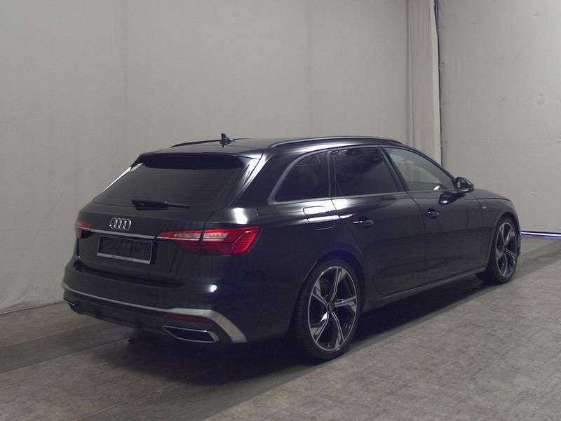 Gebraucht Audi A4 S-Line 163 PS (119 kW) 2023 Schwarz Kombi