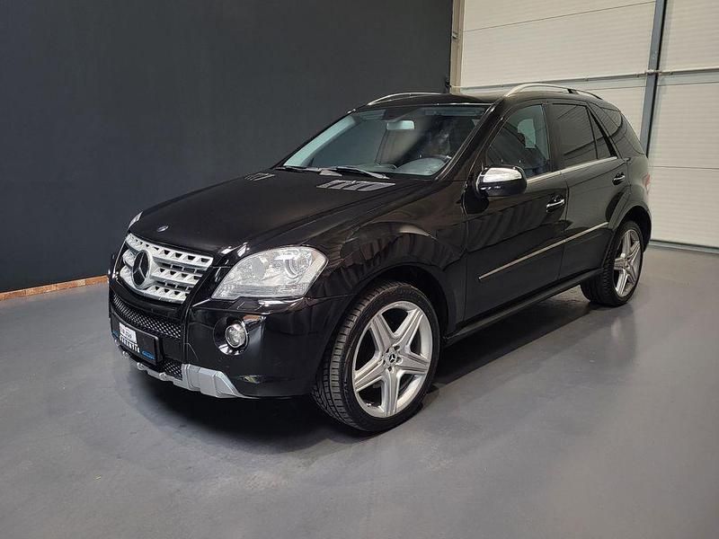 Obsidianschwarz Gebraucht 2010 Mercedes ML450 AMG SUV | 19.950 € - Bild 1/4