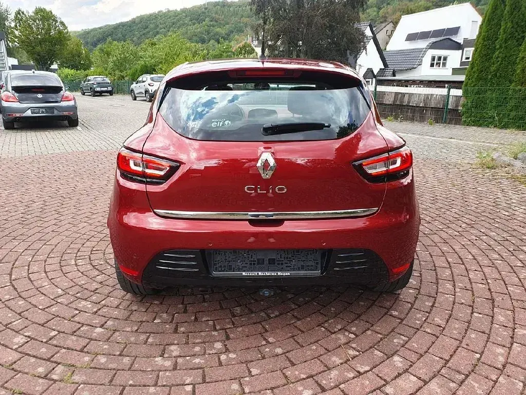 Gebraucht Renault Clio IV Intens 118 PS (86 kW) 2017 Rot intense Limousine
