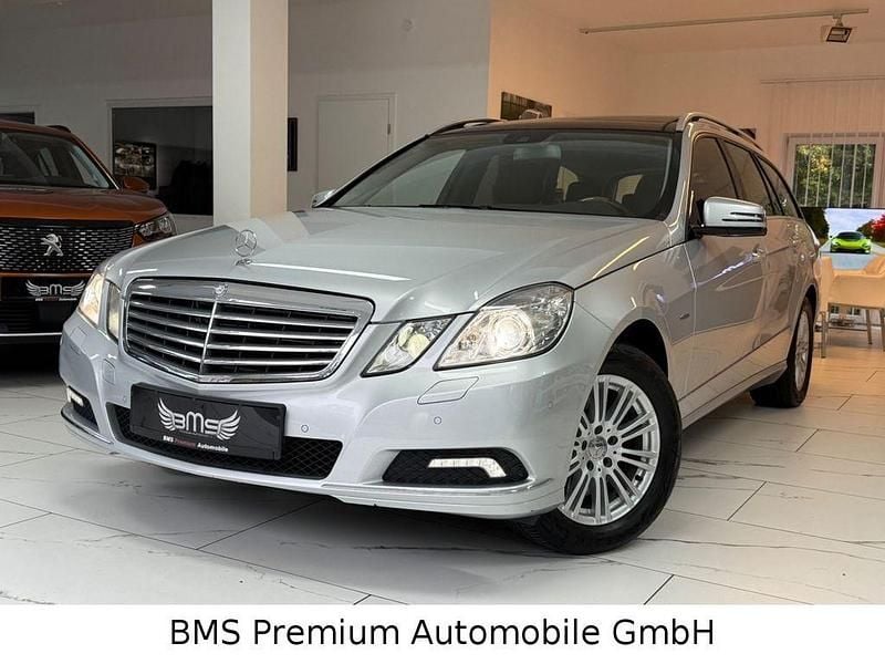 Silber Gebraucht 2011 Mercedes E350 Kombi | 10.975 € (Guter Preis) - Bild 1/4
