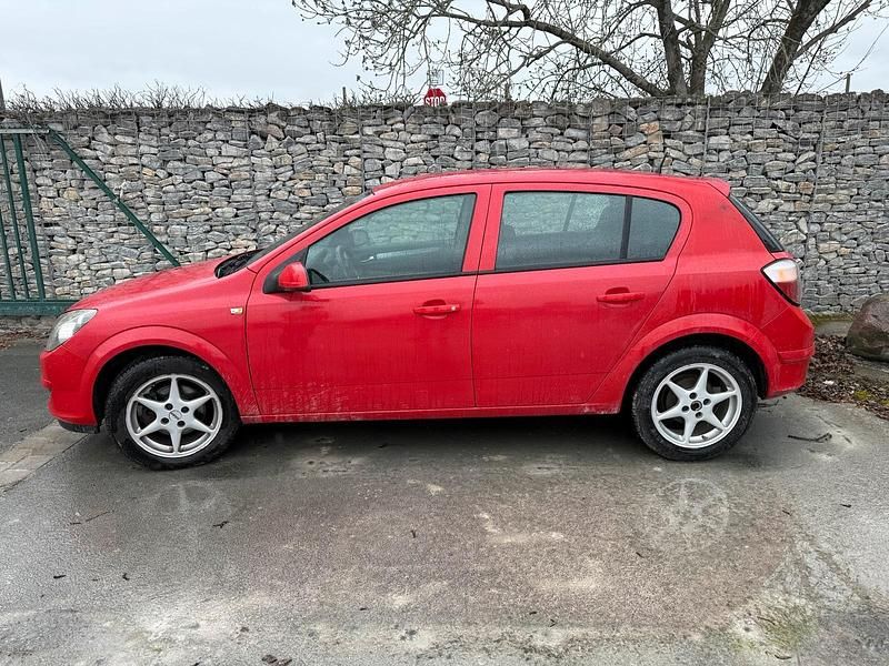 Gebraucht Opel Astra 90 PS (66 kW) 2005 Rot Limousine
