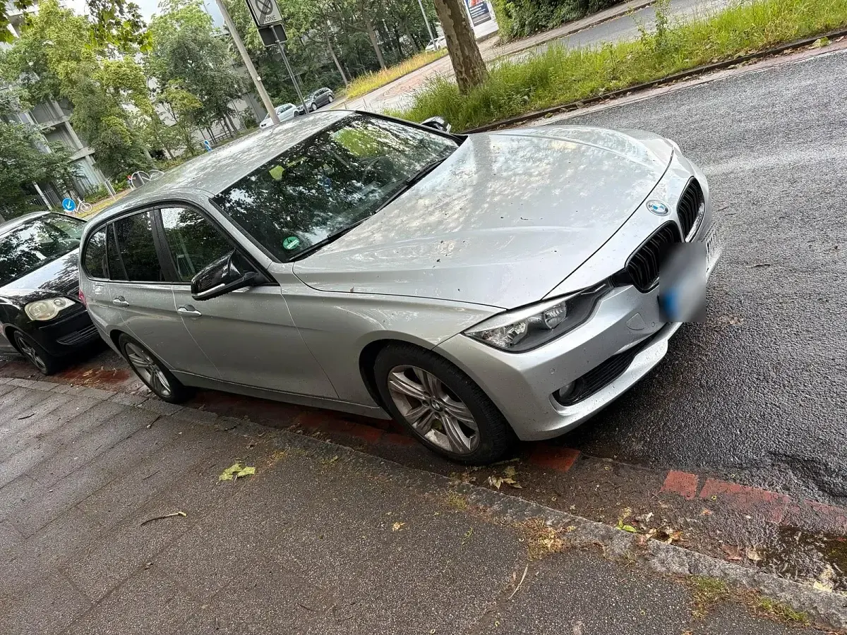 Gebraucht BMW 318 143 PS (105 kW) 2014 Silber Kombi