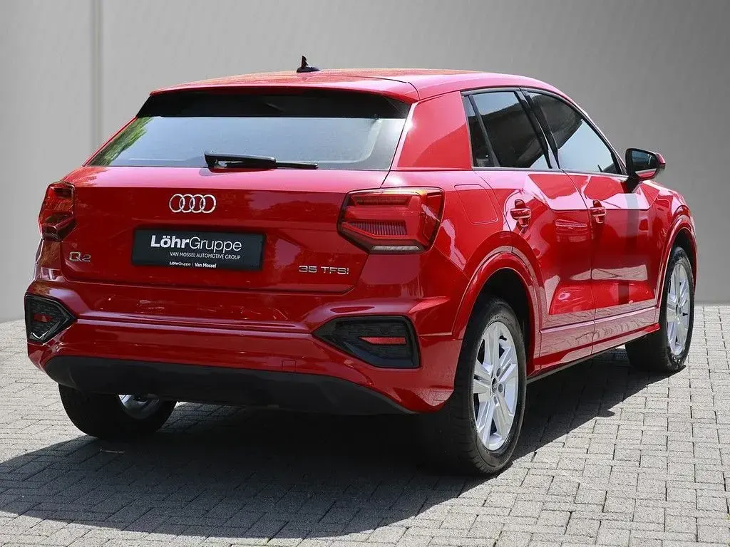 Gebraucht Audi Q2 Advanced 150 PS (110 kW) 2021 Rot SUV